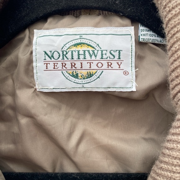 VINTAGE NORTHWEST TERRITORY Cable Knit Acrylic, Genuine Leather Jacket ~6463-001 - Picture 4 of 6